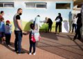 Escuelas de Israel reabren a pesar del aumento en los casos de coronavirus