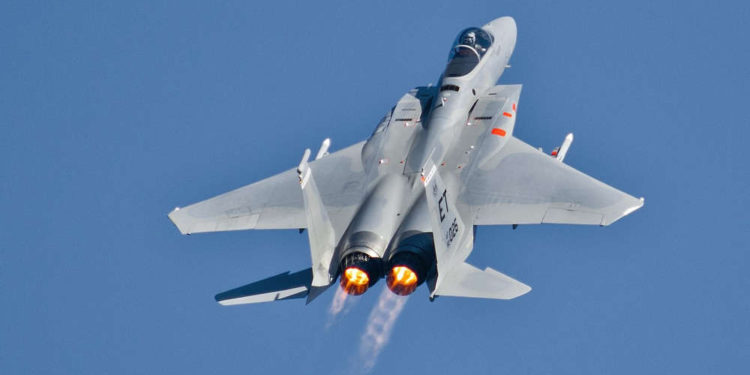 Reino Unido busca piloto estadounidense del F-15C desaparecido