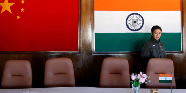 Tropas de India y China se enfrentan a lo largo de la controvertida frontera