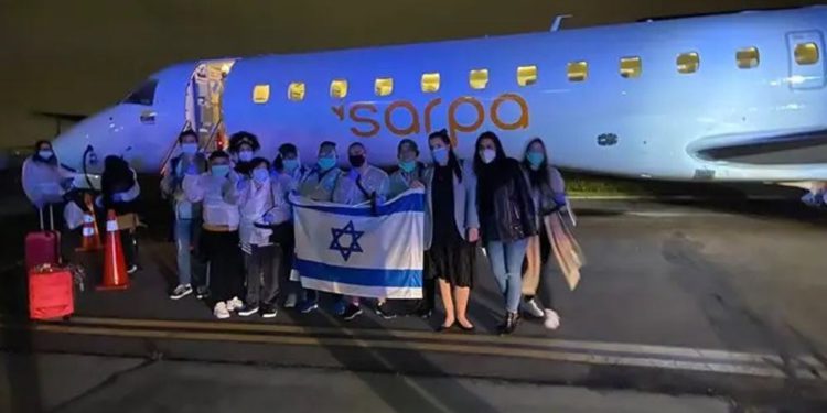 Inicia operación para repatriar a israelíes varados en Panamá