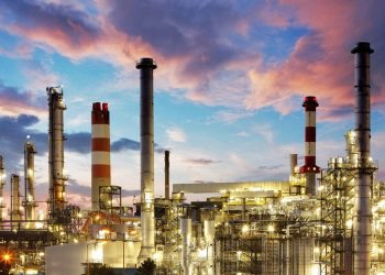 El mundo tiene demasiadas refinerías de petróleo