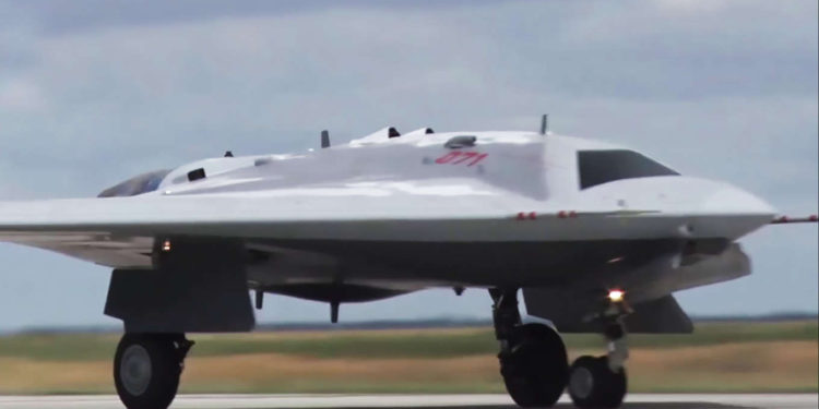 Rusia desarrolla drones de despegue y aterrizaje vertical para buques de guerra