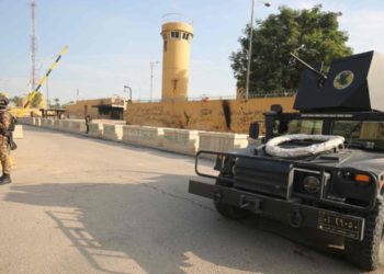 Cohetes impacta cerca de la embajada de Estados Unidos en Bagdad
