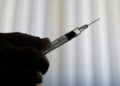 Escasez mundial de vacunas contra la gripe afectará a Israel en el invierno
