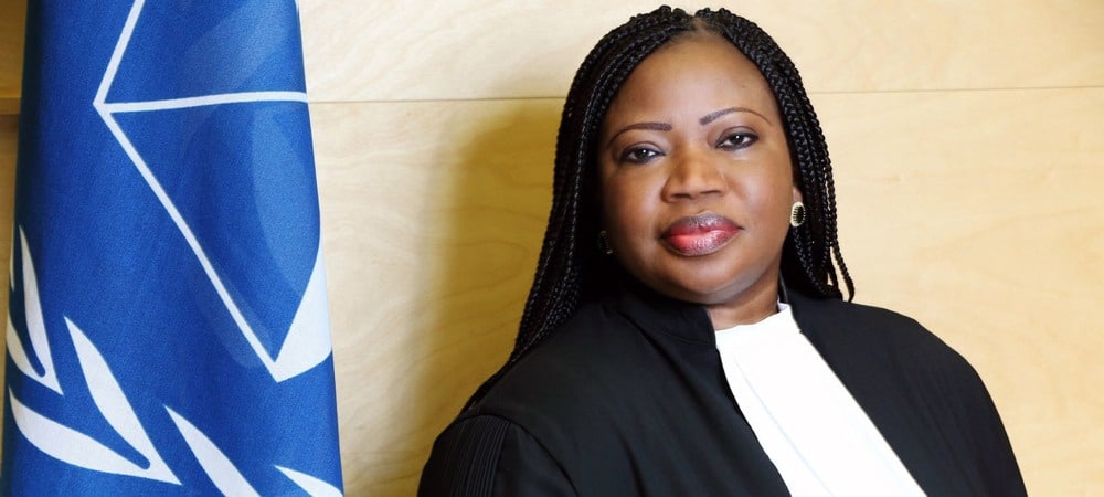 La Fiscal de la Corte Penal Internacional, Fatou Bensouda, informó a la Sala de Cuestiones Preliminares de la Corte Penal Internacional que se puede proceder a una investigación de crímenes de guerra contra los israelíes a pesar de la continua aplicación de los Acuerdos de Oslo.