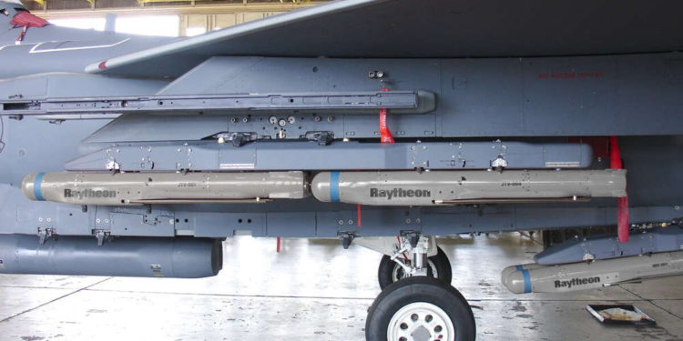 Falla técnica retrasa la entrega de la bomba SDB II de Raytheon para el F-35