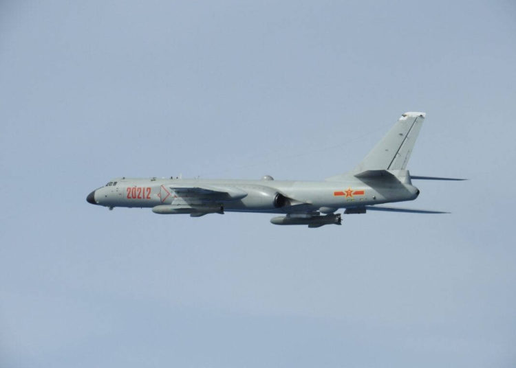 La aviación militar de Japón interceptó un bombardero H-6 chino