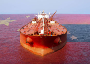 China compra cientos de millones de barriles de petróleo sancionados