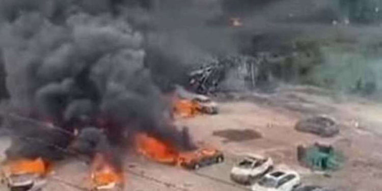 10 muertos, 117 heridos en explosión de cisterna de petróleo en China