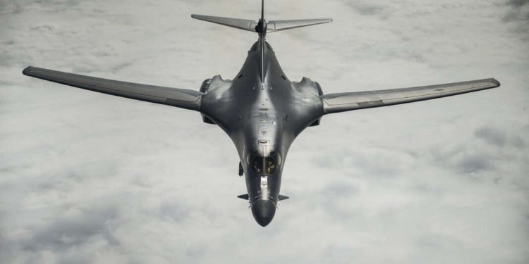 35 años de letalidad: La Fuerza Aérea de los Estados Unidos celebra la historia del B-1