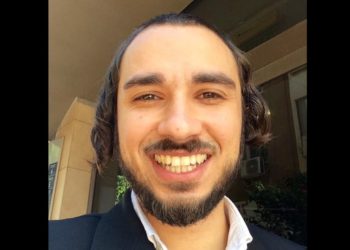Oshri Asulin, un soldado de 26 años de edad de Afar Saba, murió por complicaciones del coronavirus en el Centro Médico de Sheba después de haber estado hospitalizado durante dos meses, informó el N12 News el domingo por la noche.