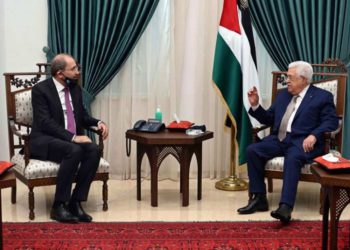 Canciller de Jordania se reúne con Abbas en Ramallah para conversaciones sobre la soberanía israelí