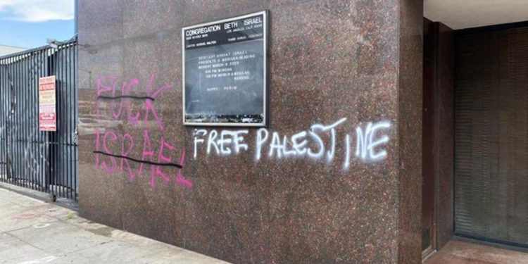 Enviado de EE.UU. contra el antisemitismo condena los ataques contra sinagogas en Los Ángeles