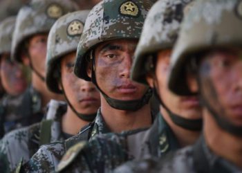 ¿Por qué las tropas de China e India luchan en un remoto valle del Himalaya?