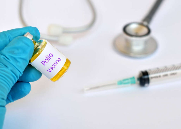 Vacuna contra la polio podría proteger contra COVID-19, afirman científicos