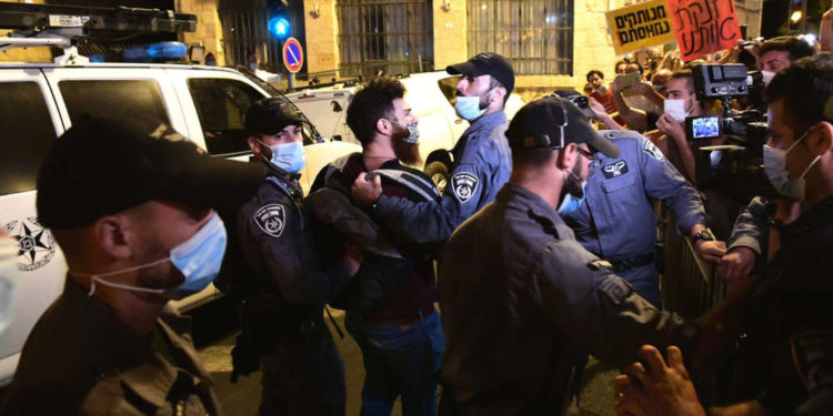 34 arrestados en medio de protestas masivas contra el gobierno en Jerusalem