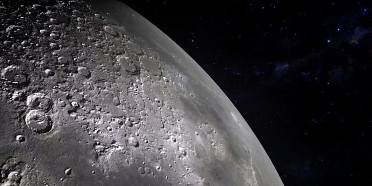 Lluvia de meteoritos libera agua en la Luna
