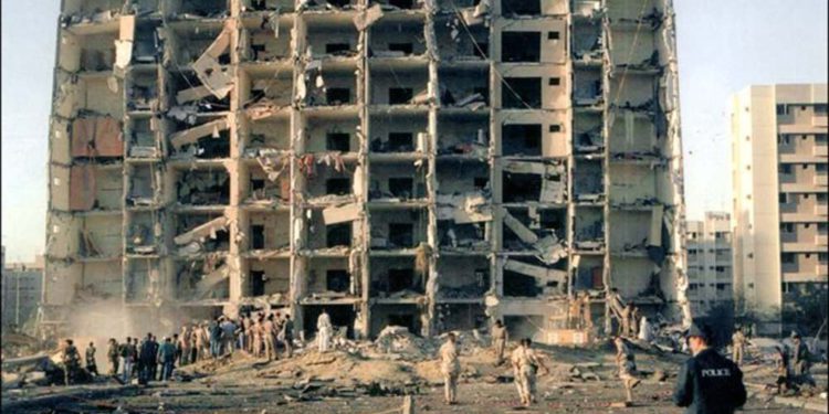Tribunal de EE.UU. ordena a Irán que pague $ 879 millones a sobrevivientes del bombardeo a Khobar
