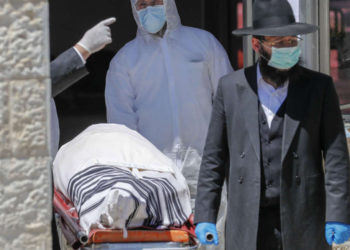 Irán y otros observan a Israel tropezar con el coronavirus
