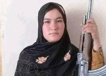 Adolescente de Afganistán mata a talibanes que asesinaron a sus padres
