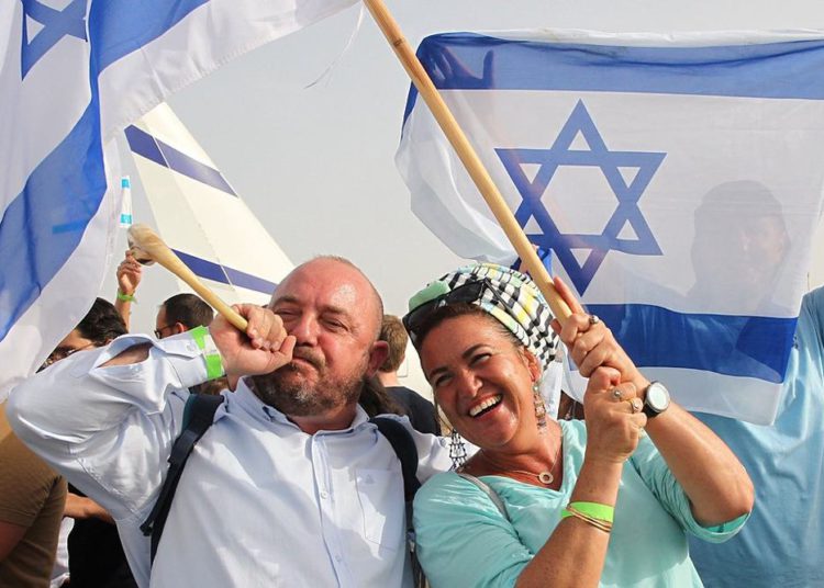 Es probable que 250.000 olim lleguen a Israel debido a la pandemia