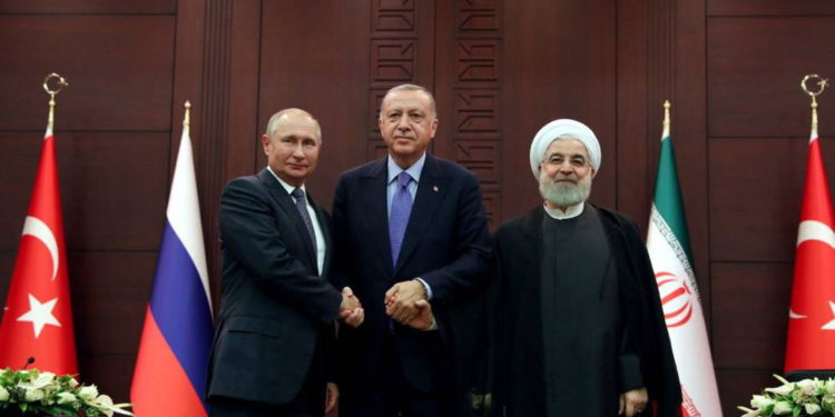 Rusia, Turquía e Irán coordinan los esfuerzos contra Estados Unidos en Siria