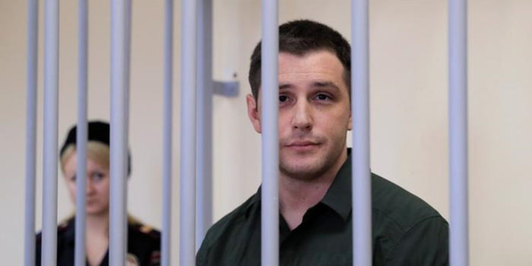 Rusia condena a ex marine estadounidense a nueve años de cárcel por agredir a policías