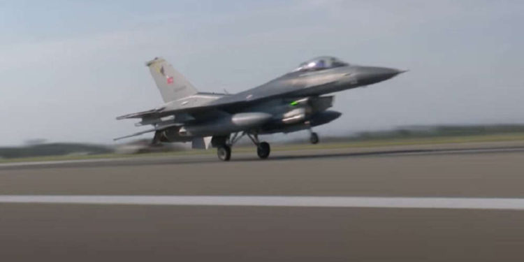 Turquía despliega aviones de combate F-16 en Azerbaiyán