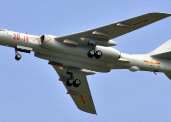 Bombarderos H-6J chinos realizaron entrenamiento de alta intensidad en el Mar del Sur de China