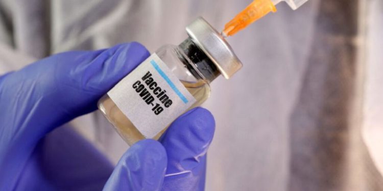 EE.UU. empezará a producir vacunas contra la COVID-19 a finales del 2021