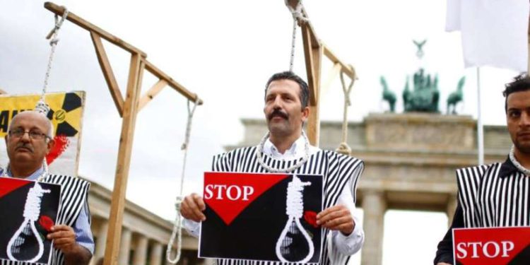 Irán insiste en que ejecutar a niños no es una violación de los derechos humanos
