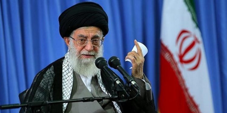 Jamenei: Las promesas de EEUU no tienen credibilidad para Irán