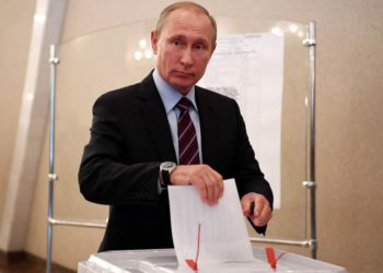Rusos le conceden a Putin extender su mandato hasta el 2036