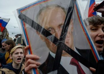 Protestas en Moscú contra reformas que mantendrían a Putin en el poder
