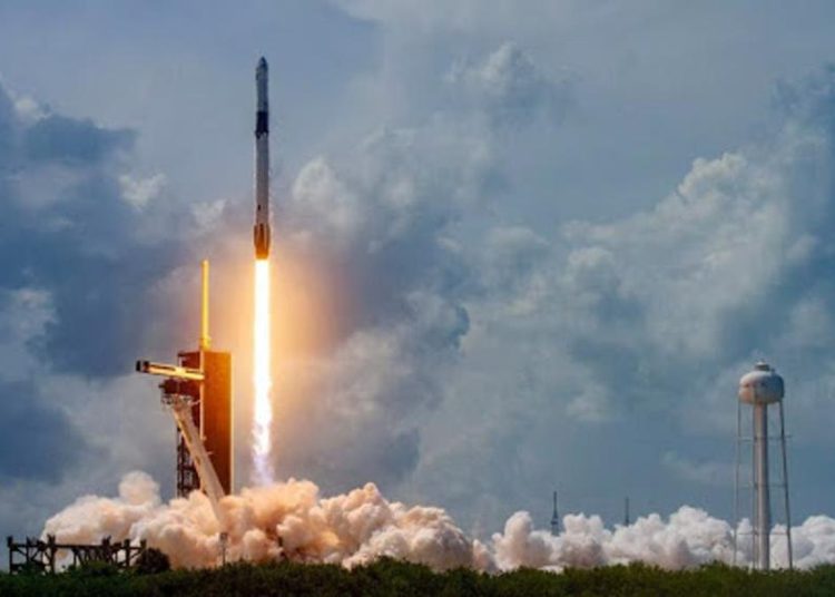 SpaceX lanza primer satélite militar de Corea del Sur