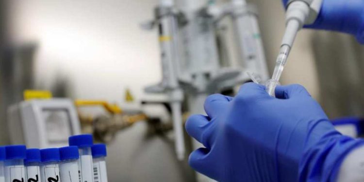 Rusia producirá vacunas experimentales en masa contra la COVID-19