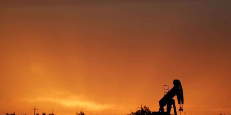 ¿Qué explica la repentina caída de los precios del petróleo?