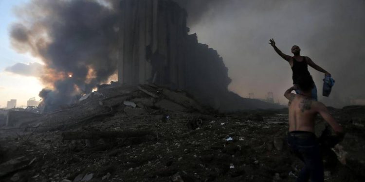 Residentes de Beirut describen las escenas apocalípticas tras la explosión masiva