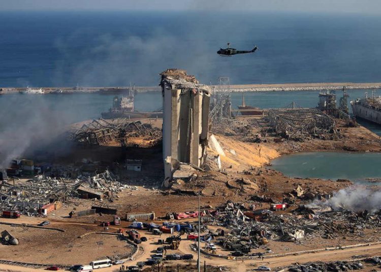 Beirut conmemora un año desde la explosión del puerto en medio de ira y luto