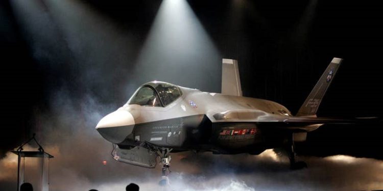 EAU asegura que el acuerdo con Israel “no está relacionado” con la venta de cazas F-35 de EE.UU.
