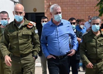 Gantz advierte que los grupos terroristas de Gaza “sufrirán un golpe muy duro”
