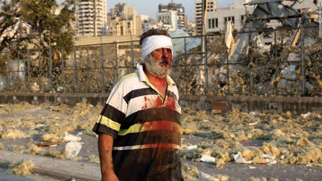 Residentes de Beirut describen las escenas apocalípticas tras la explosión masiva