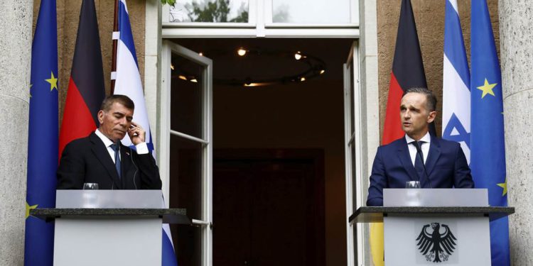 Israel y Alemania dialogan sobre los esfuerzos para extender el embargo de armas a Irán