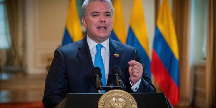 Venezuela busca comprar misiles de Irán, según el presidente de Colombia