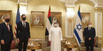 Kushner insta a otros países en la región a establecer vínculos formales con Israel