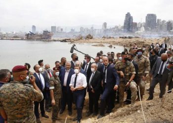 Macron: Los líderes del Líbano “deben a su pueblo la verdad” sobre la explosión de Beirut
