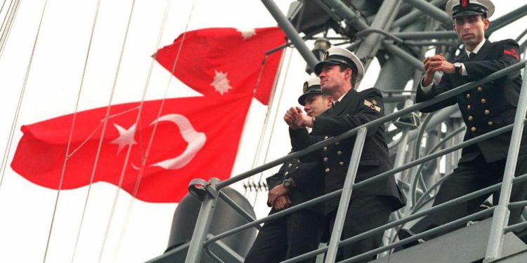 Turquía amplía su exploración de gas en el Mediterráneo y anuncia ejercicios navales