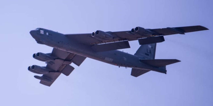 Su-27 Flanker rusos interceptan bombardero B-52 de Estados Unidos “de forma insegura”