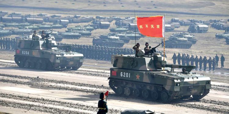 Tanques de combate de China llegan a Rusia para realizar ejercicios militares