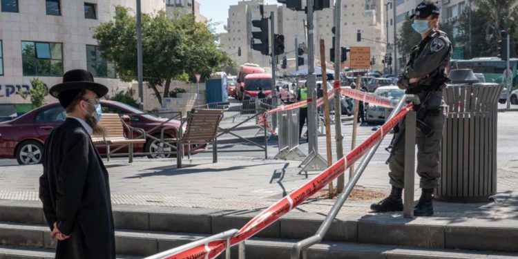 Israel autoriza cierre durante el fin de semana y anuncia nuevas restricciones